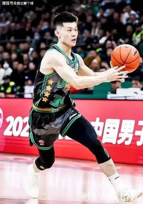 山东小伙3字表心声获杨鸣认可,打工人生存艰辛尽显 山东小伙3字表心声获杨鸣认可,打工人生存艰辛尽显